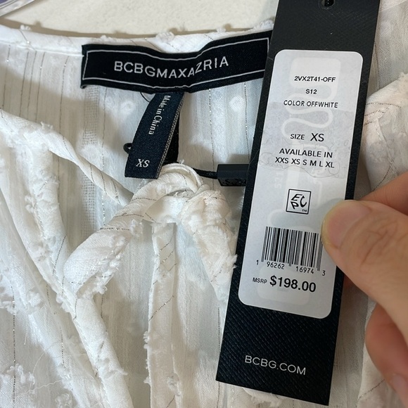 NWT. BCBGMAXAZRIA XS Shimmer Off-White Textured Ruffle Blouse. - Picture 2 of 12